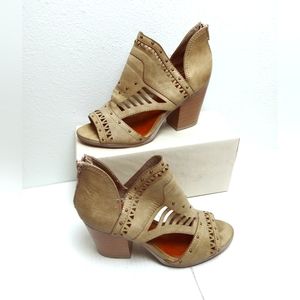 Maurice's Denise 9M Tan Studded Open Toe Booties Shoes Block Heels